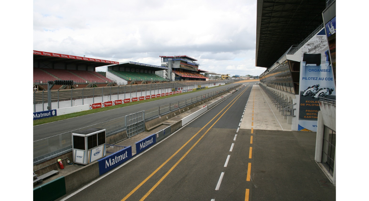 Paris and Le Mans 2026 Race Escapade