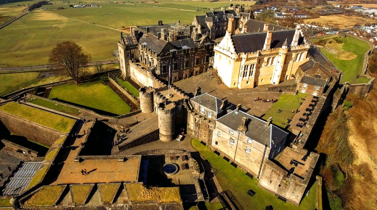 Scottish Castles and Whisky Explorer
