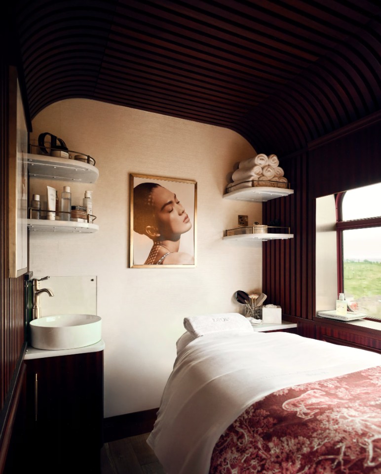 Great Rail Journey: Grand Western Scenic Wonders, Northbound on Royal Scotsman